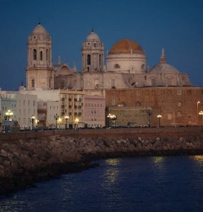 Leiebil & bilutleie i Cádiz